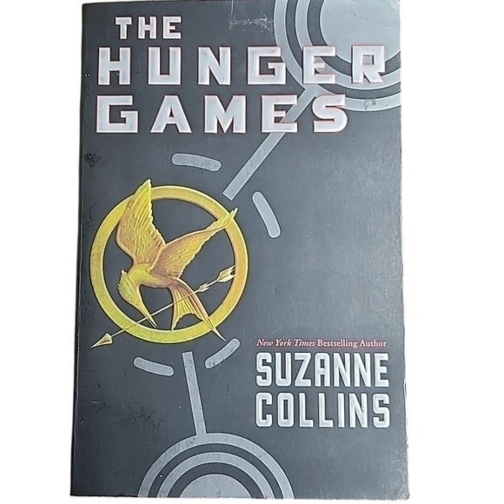 The Hunger Games by Suzanne Collins, Paperback (The Hungerā Games #1)